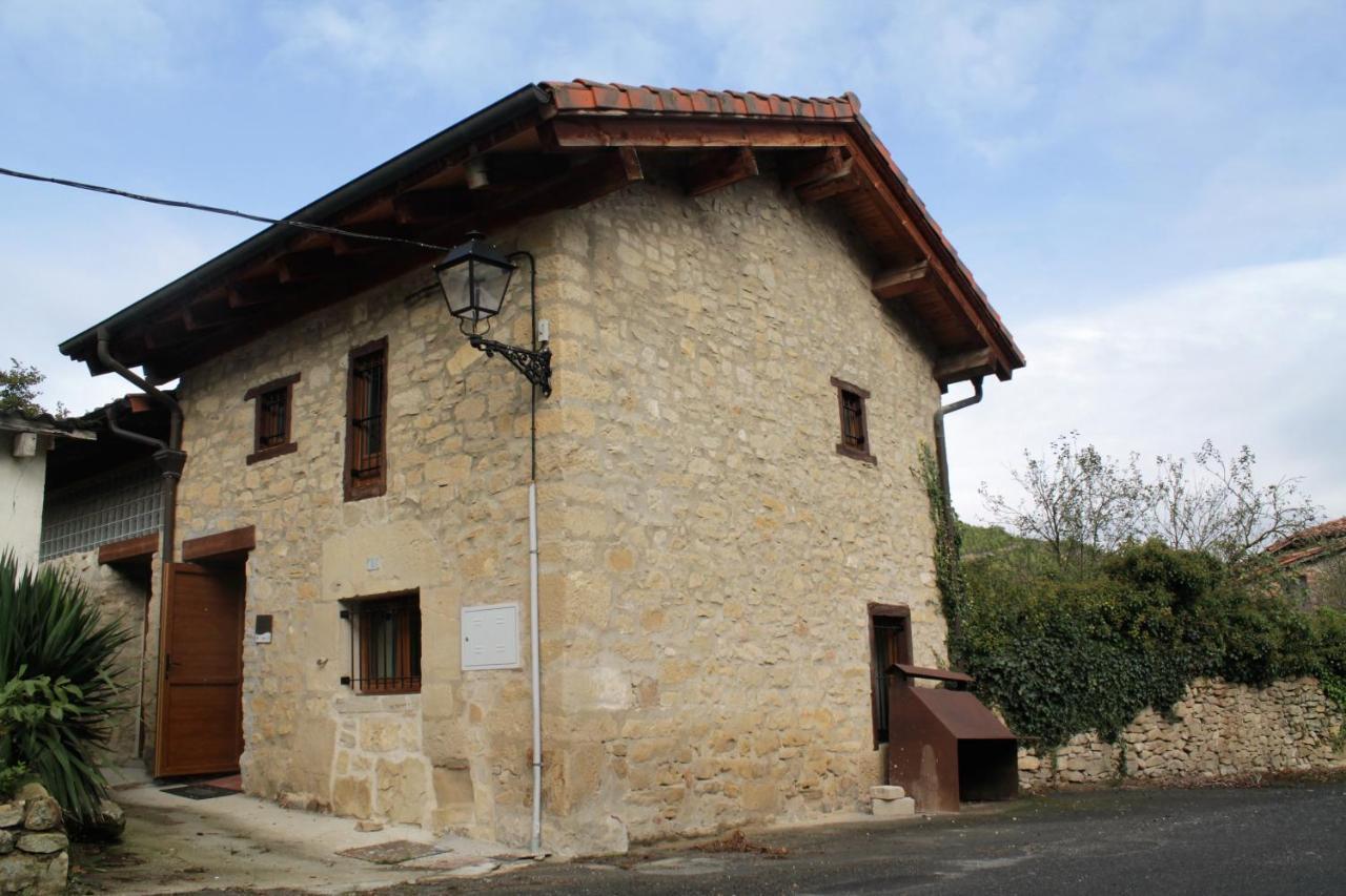 El Horno Albergue Manzanos Kültér fotó